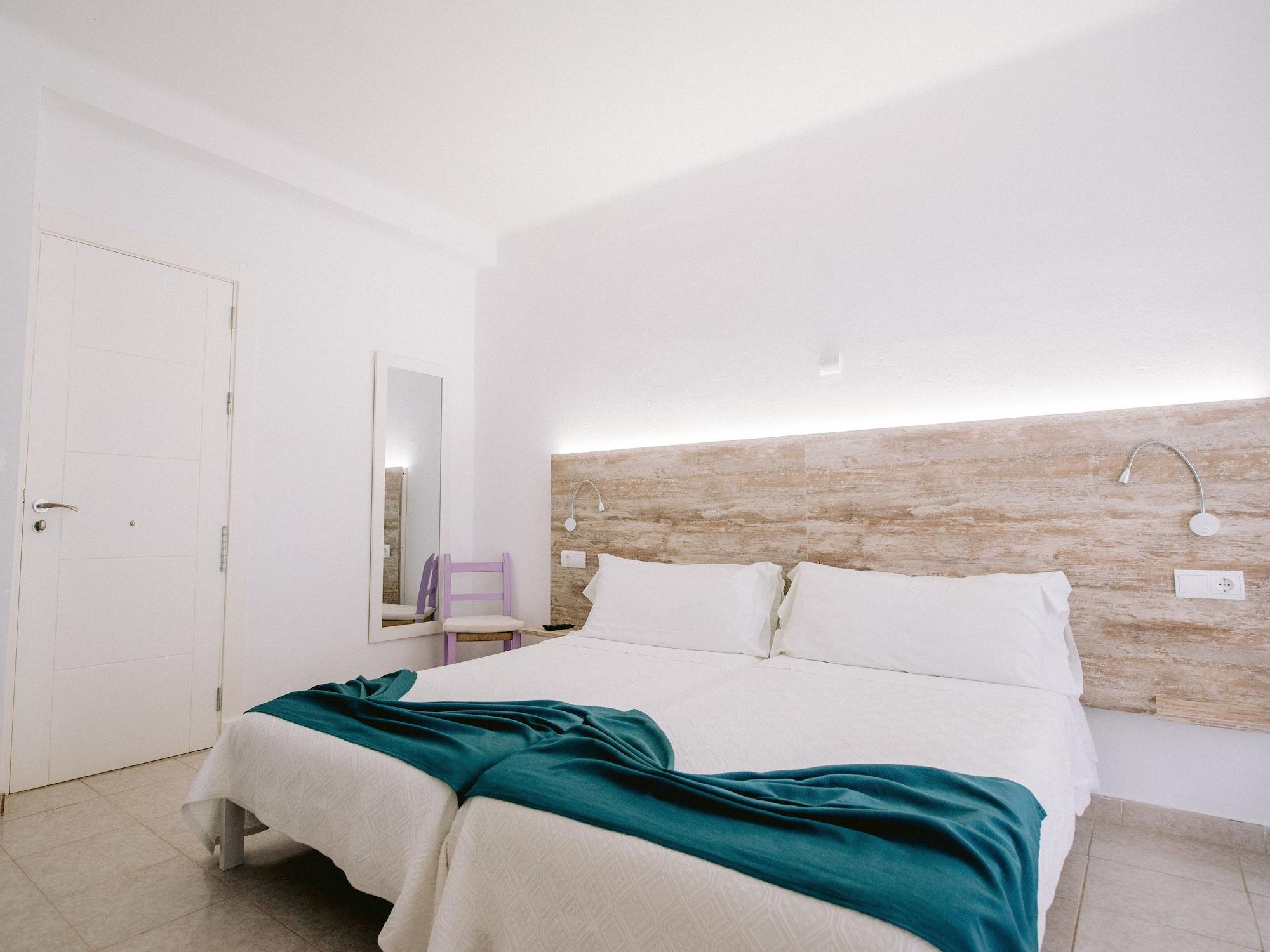 Valencia Guest house San Antonio (Ibiza)